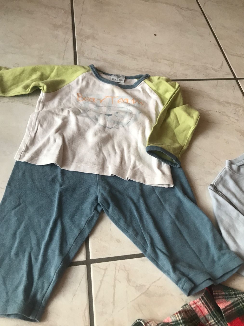 Kleiderpakete & -sets: Kleiderset 8 Teilig Grösse 80 – Gebraucht aus St.Pantaleon von frodobi 1