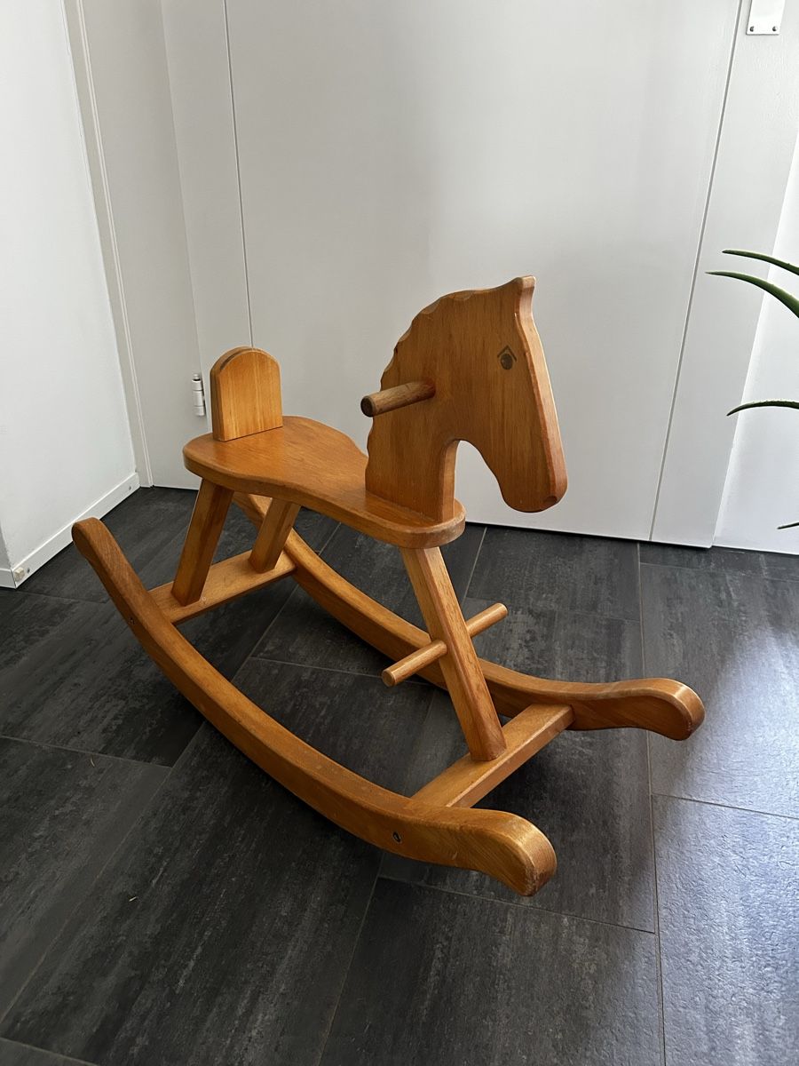Giocattoli: Holz Schaukelpferd  – Usato da Horw venduto da jvnrti