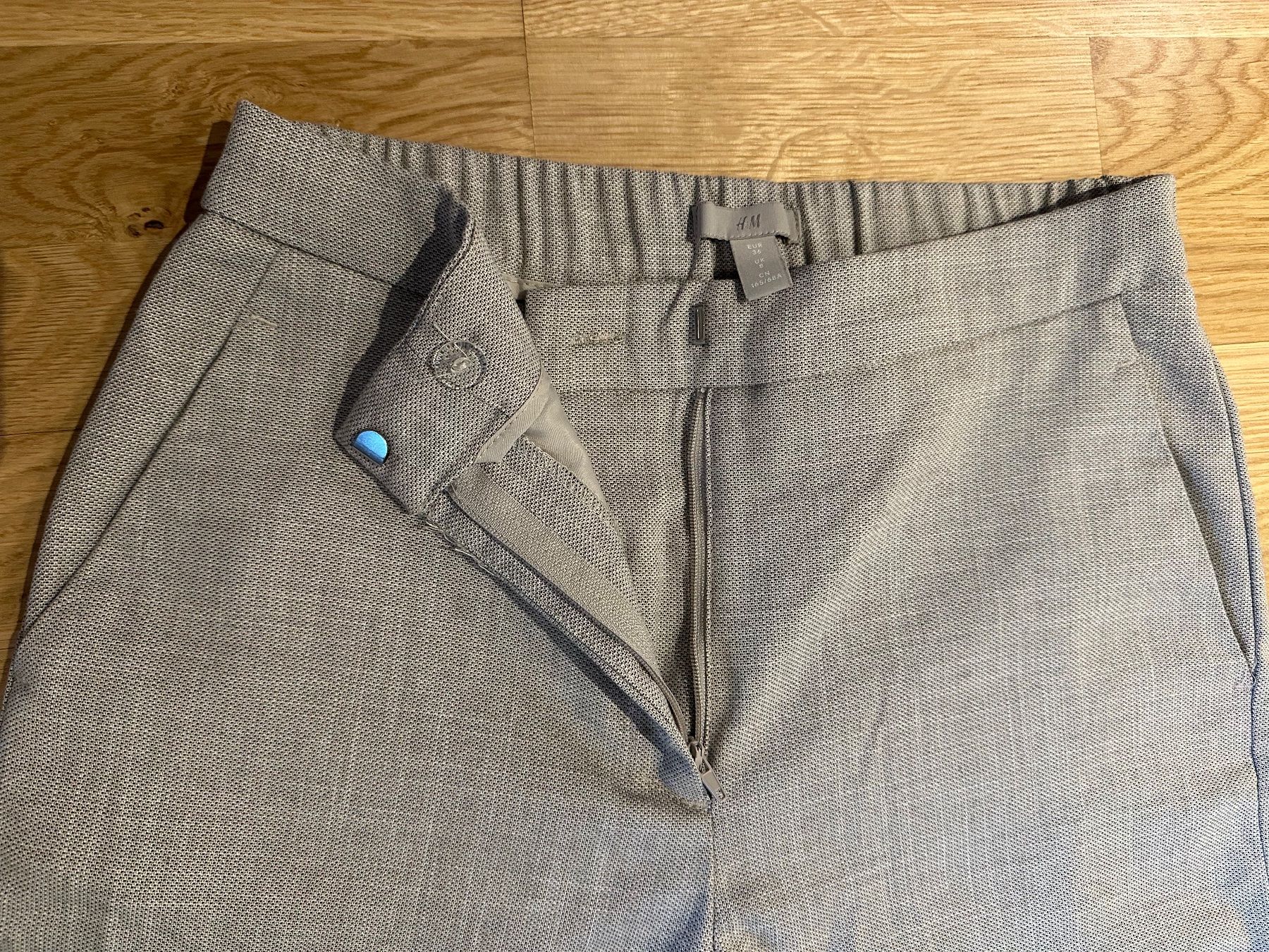 H&M Pantaloni: H&M Anzugshose, beige/weiss, Grösse 36 – Usato da Zürich venduto da cfh_cg22 1