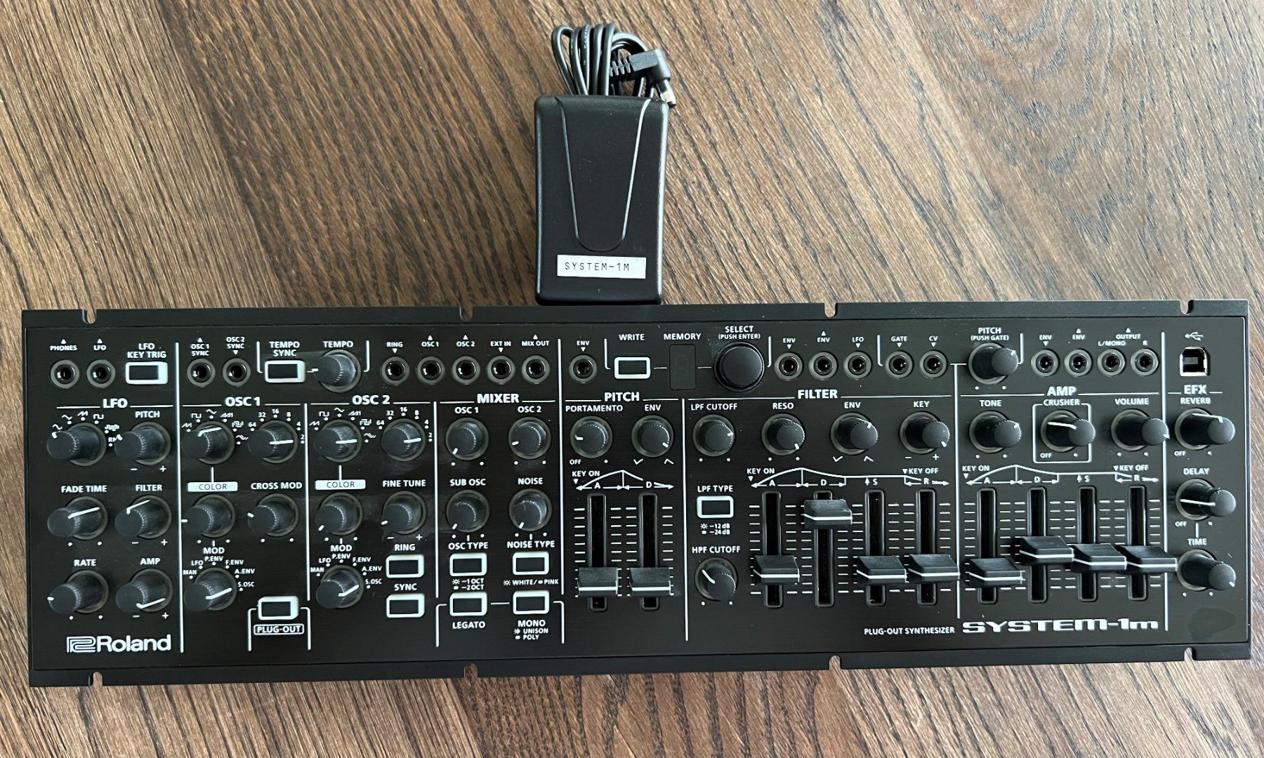 Instruments de musique: Roland SYSTEM-1m Semi Modular Synth Eurorack PLUG-OUT SH-101 – D'occasion à Berikon par Edinmesic