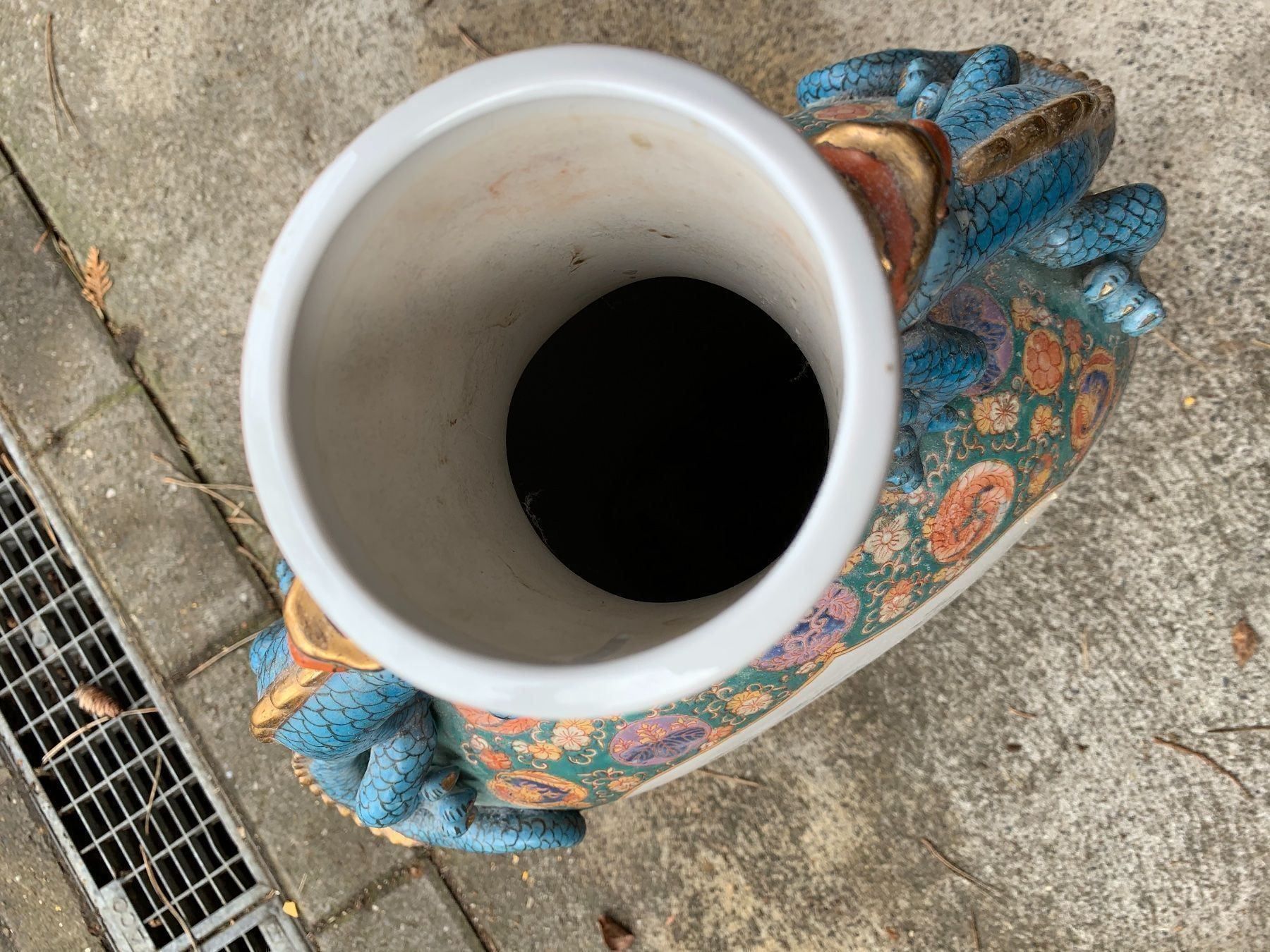 Vasi & Recipienti: China Vase, mit Drachen Pferden bemalt – Usato da Böttstein venduto da MissJaguar 4