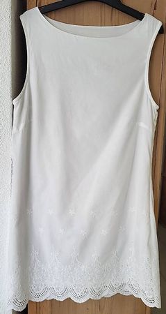 Sommerkleid mit Stickerei  M