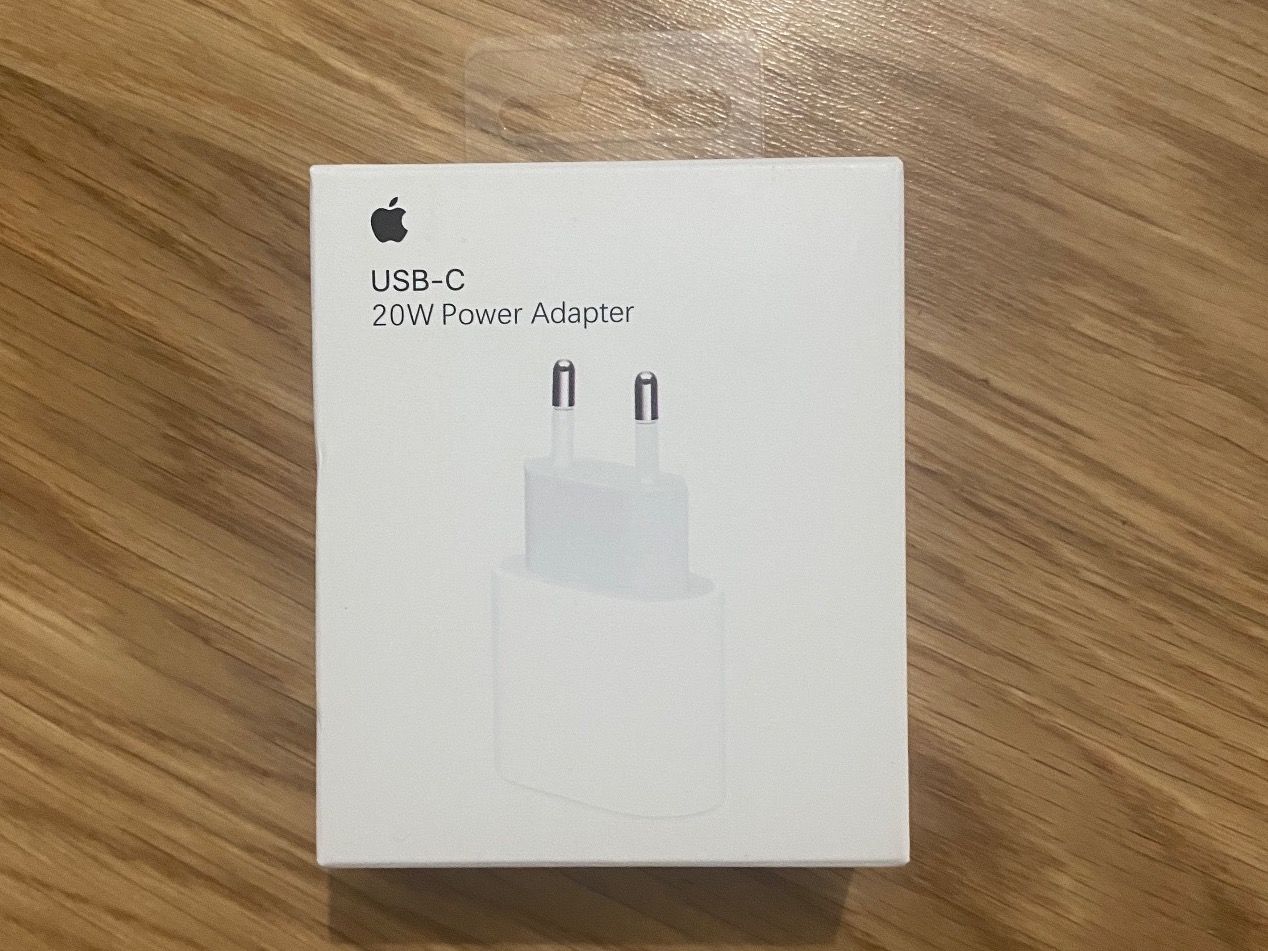 Apple Caricabatterie: Apple USB-C Power Adapter 20 W, Fast Charge, Power Delivery – Nuovo e nell'imballaggio originale da Lausanne venduto da PANDA7