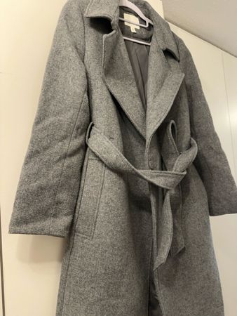 Damen Mantel grau Grösse 38 H&M mit Bindegürtel