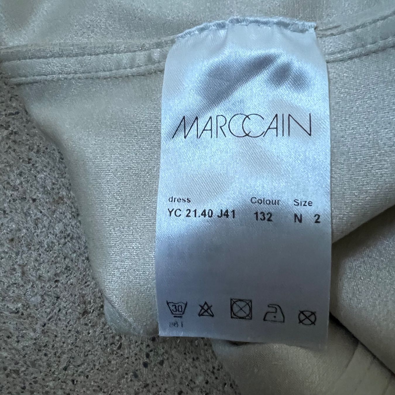 Marc Cain Robes: MARC CAIN Kleid - Suede Leder Optik – D'occasion à Zürich par ClosetQueen 8