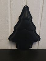 Backform aus Blech in Tannenform