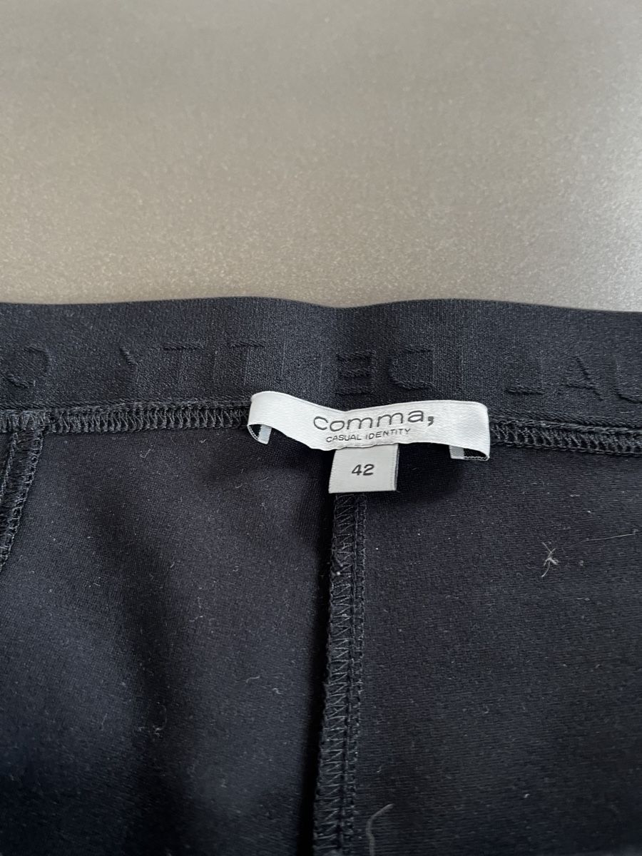 Comma Pantaloni: Schwarze Comma Hose, Grösse 42 -ein idealer Alltagsbegleiter – Usato da Glattfelden venduto da Minoux 2