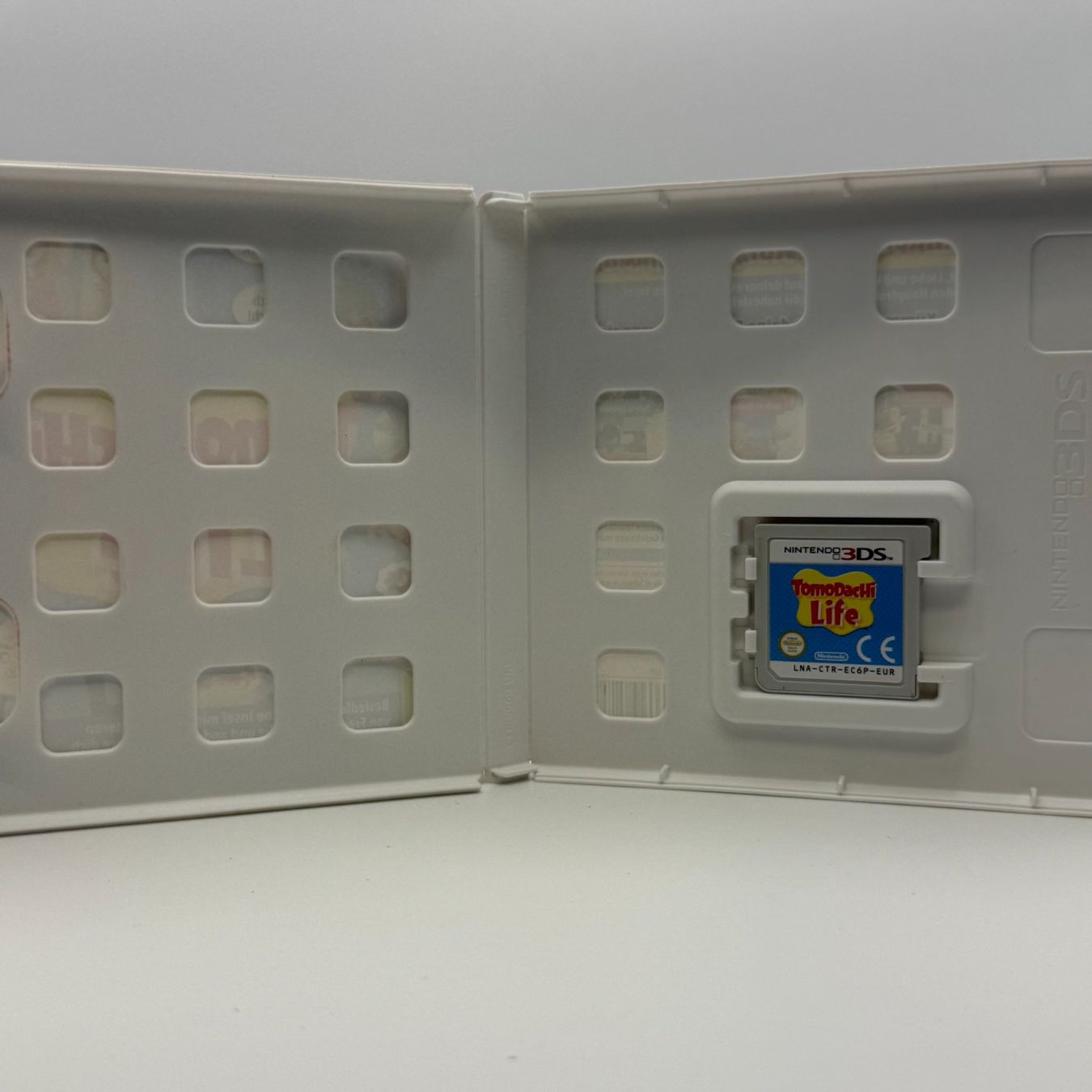 Nintendo Spiele: Tomodachi Life - Nintendo 3DS - Mit Box – Gebraucht aus Bassersdorf von Chromy-Vault 1
