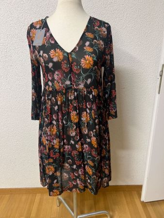Süsses neues verspieltes Nile Kleid S  2 teilig