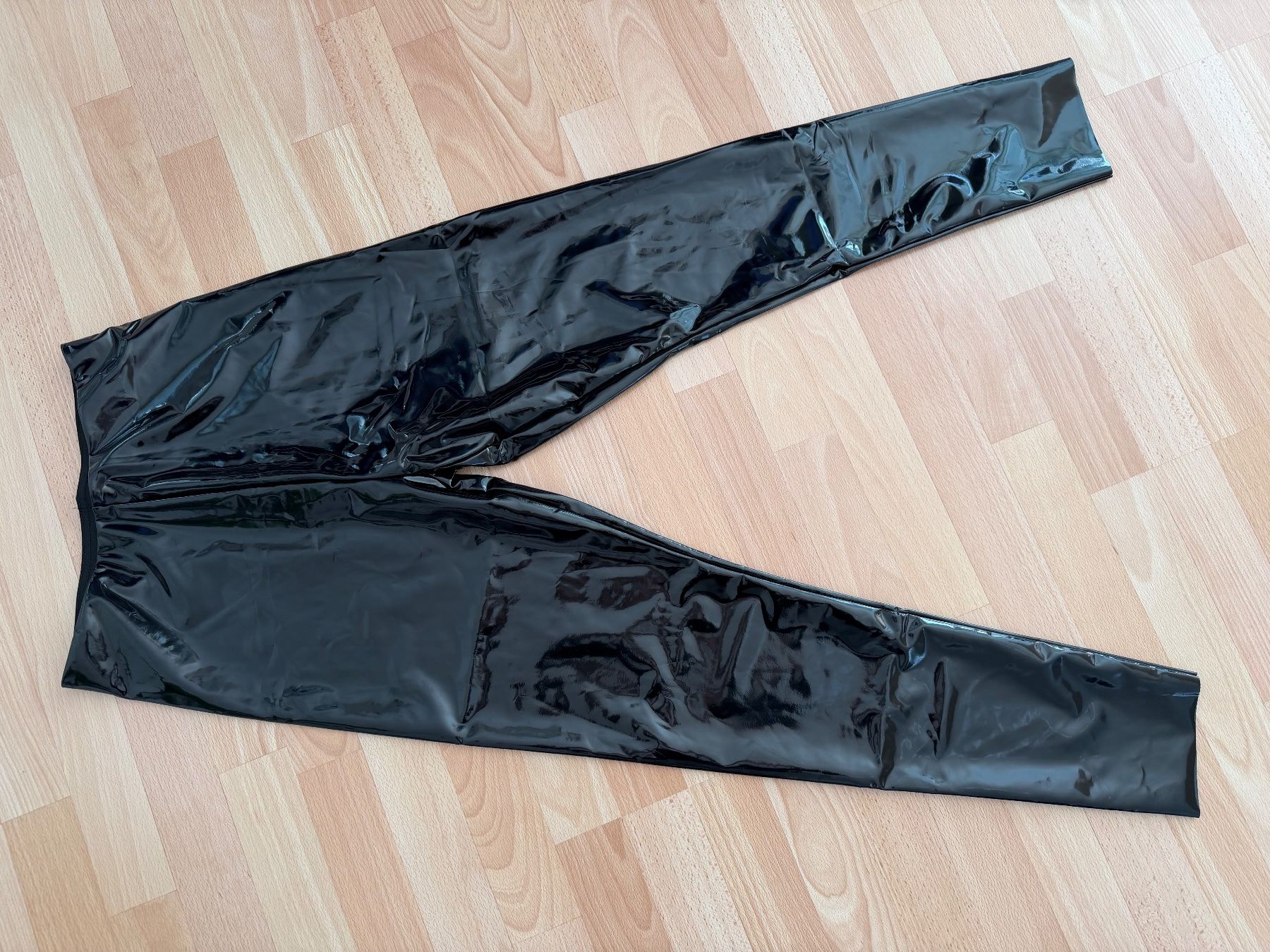 Leggings: Vinyl Lack Leggings Schwarz – Nuovo e nell'imballaggio originale da Uetendorf venduto da Stoun 4