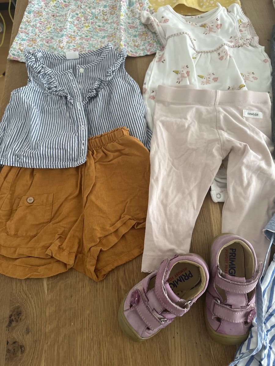 Lotti & Set di vestiti: Sommer Set Mädchen Gr. 68: Shirts, Shorts, Badehose! – Usato da Bern venduto da Tami0110 3