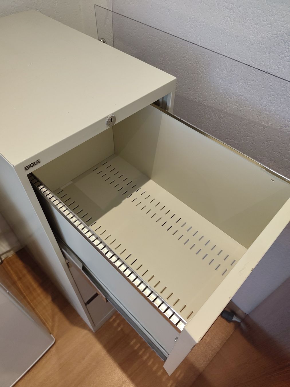 Schränke: Armoire à dossier suspendus – Gebraucht aus Genève von flat_pat 3