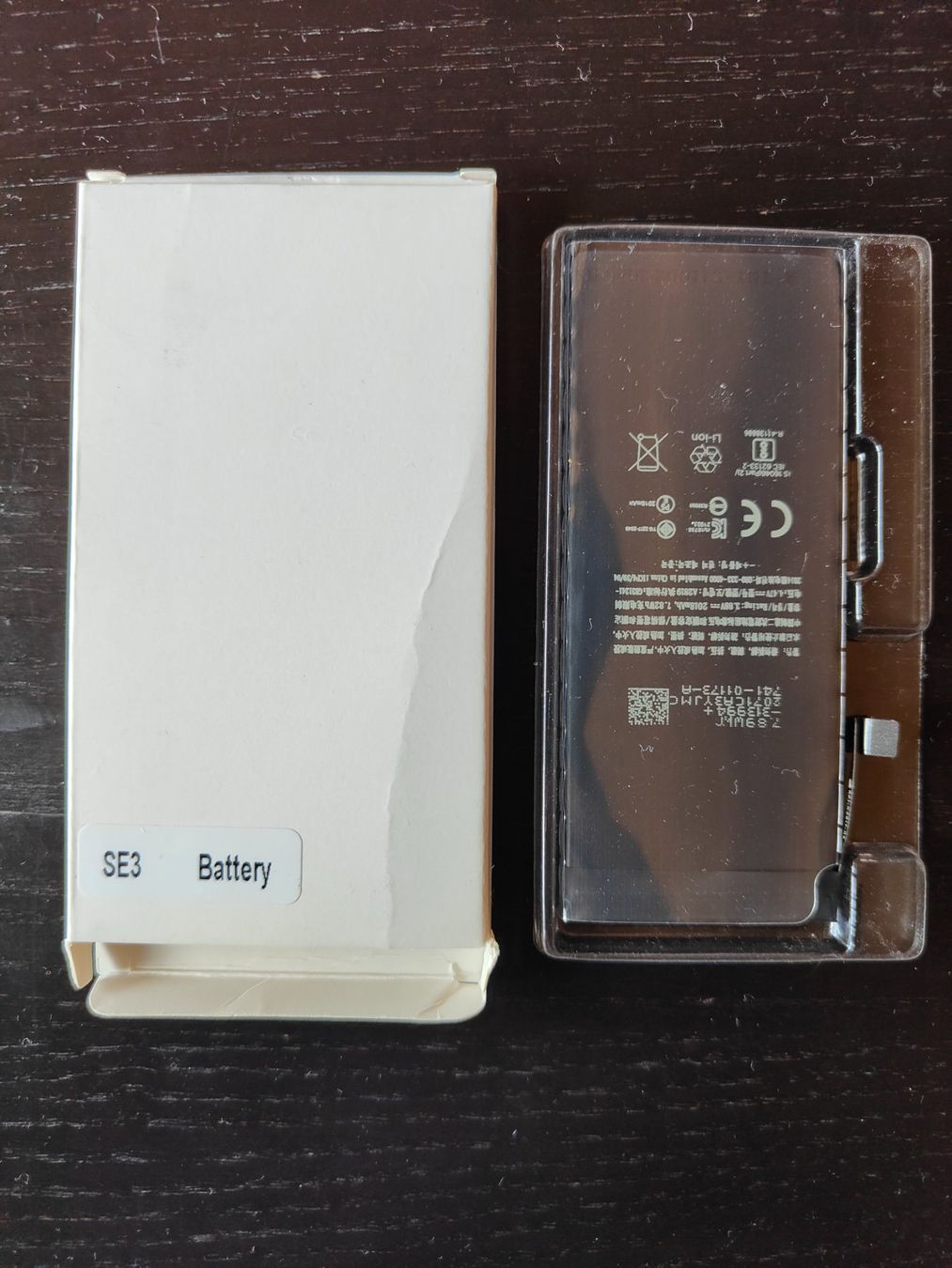 Apple Handys / Smartphones: iPhone SE 2022 Batterie Akku mit original Chip – Neu und originalverpackt aus Adelboden von rol_4zgi