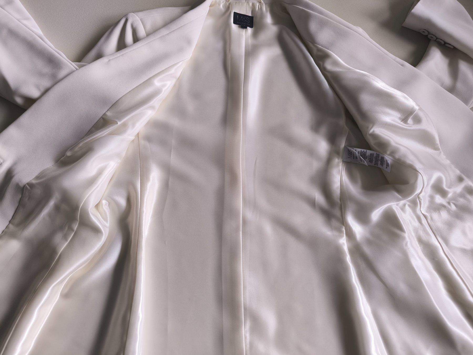 Jacken: Marks and Spencer Off-White Blazer, einmal getragen, EU40 – Gebraucht aus Wallisellen von C_DM 7