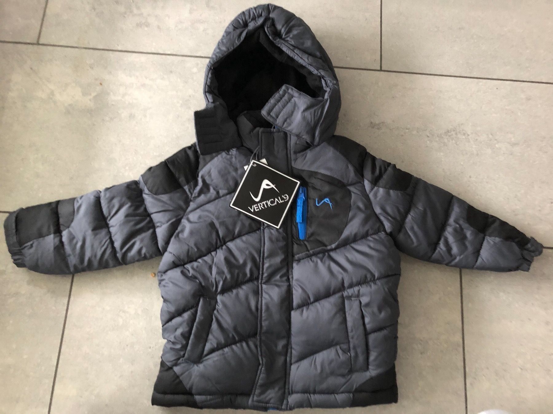 Jacken & Mäntel: Schöne neue warme Jacke – Neu (gemäss Beschreibung) aus Wohlen AG von manchebo