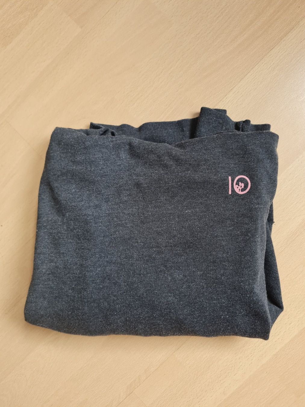 Maglioni & Felpe: Pullover mit Kapuze – Usato da Gutenswil venduto da jus_2jwr 2