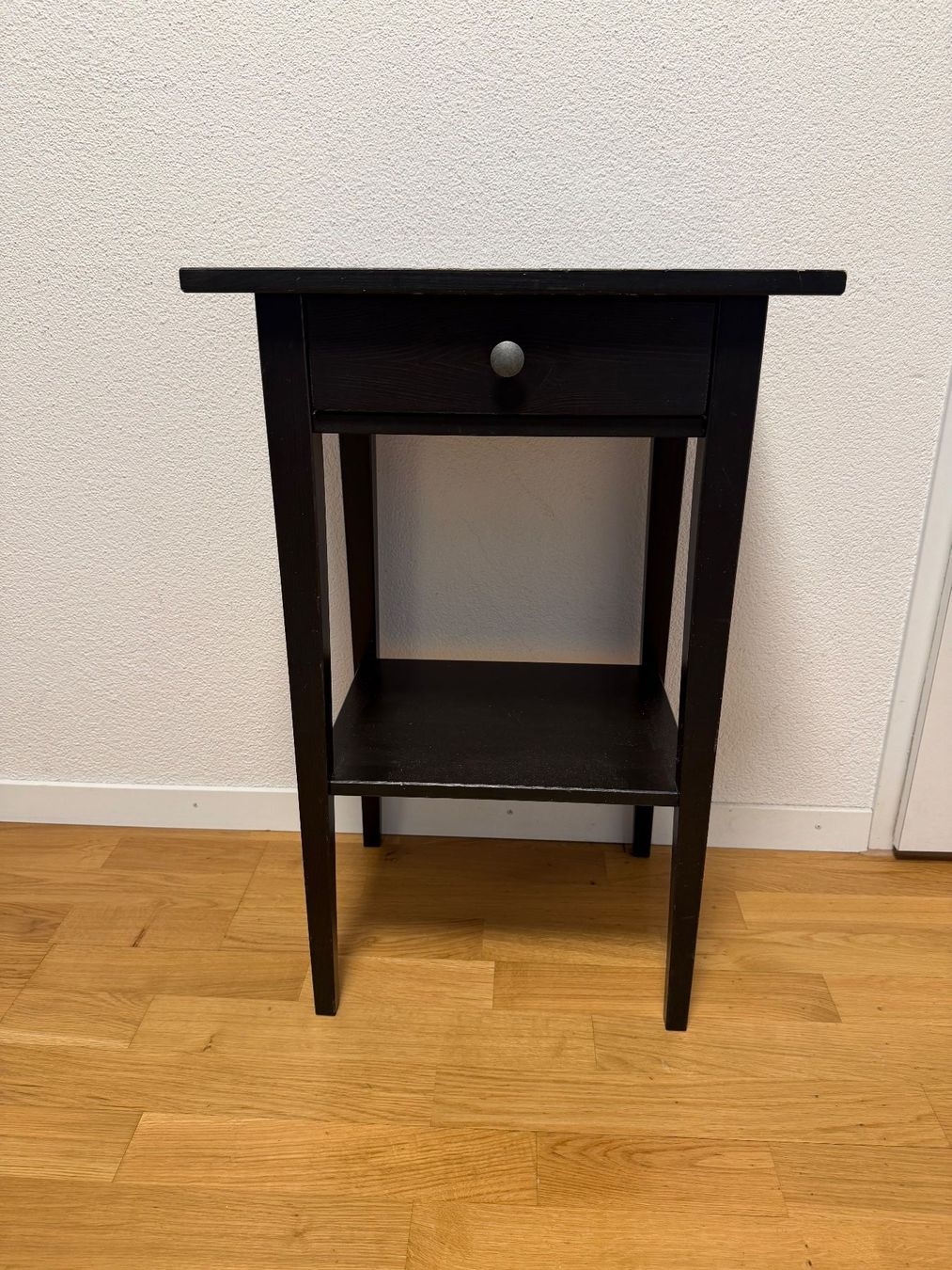 Tavoli: Beistelltisch  mit Schublade – Usato da Zug venduto da Karthago6300 1