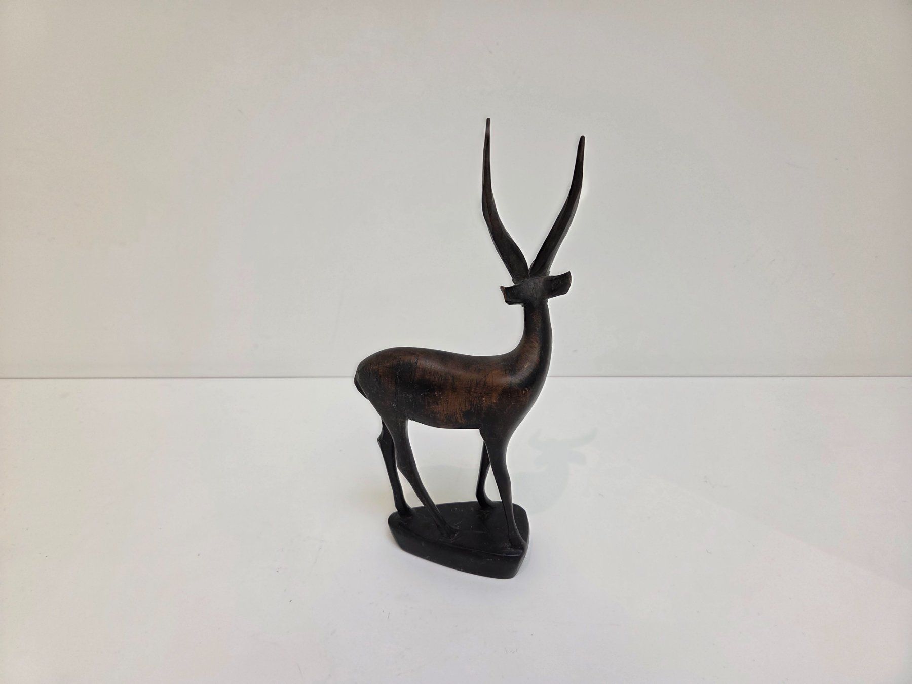 Skulpturen & Statuen: Vintage geschnitzte Holz Antilope Skulptur – Gebraucht aus Gersau von pd-design-and-art 3