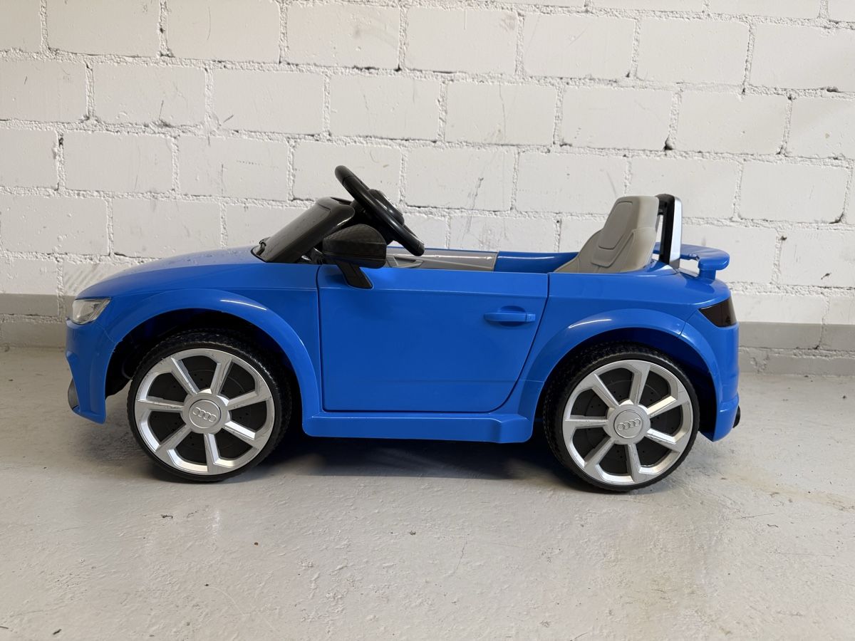 Veicoli per bambini: Audi TT RS Elektroauto mit Fernbedienung – Nuovo (secondo la descrizione) da Richenthal venduto da Megilein95 3