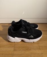 Schwarze Adidas Falcon Sneaker, Grösse 38