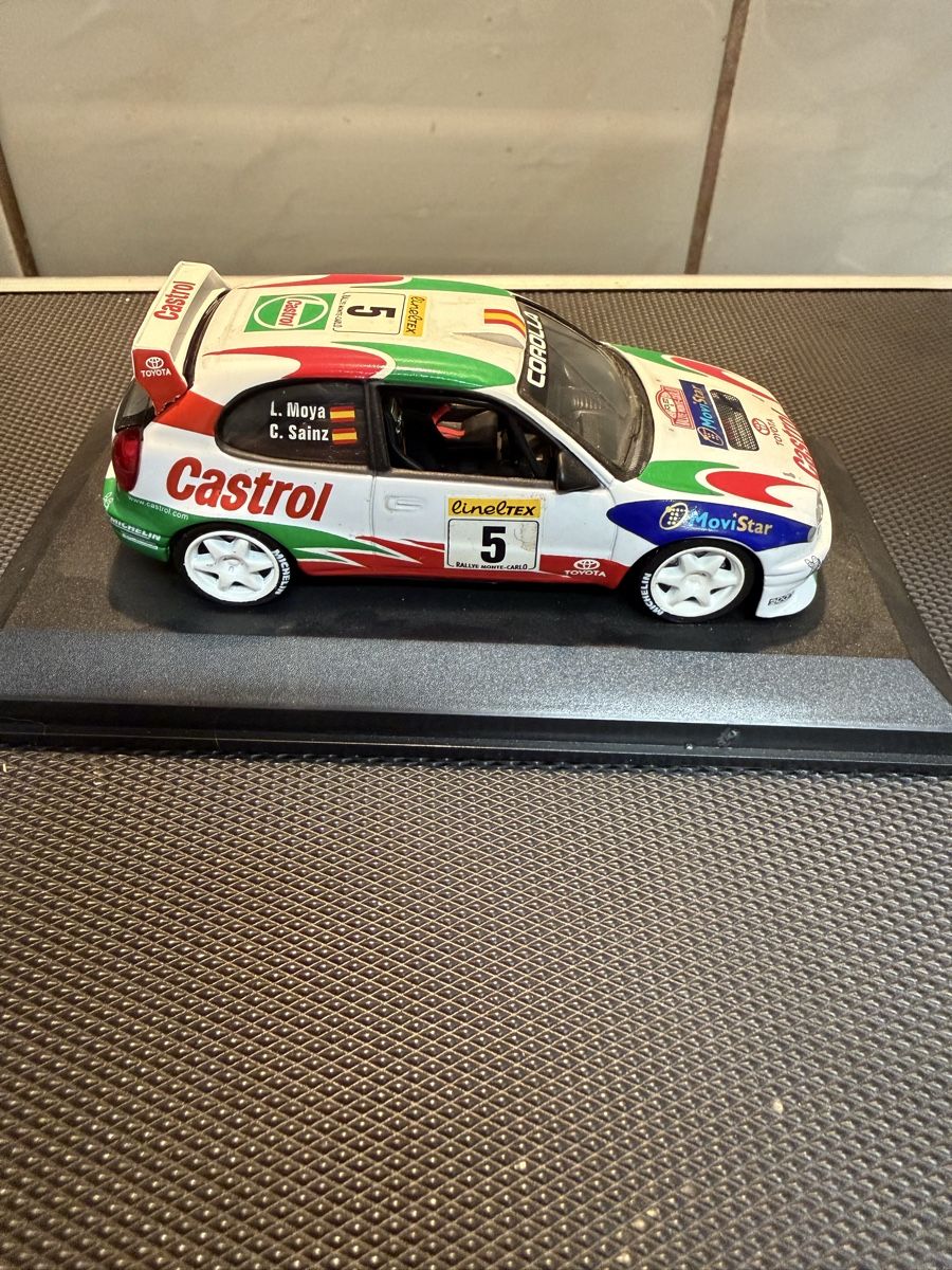 Toyota Modellini d'auto: Toyota Corolla WRC 1998. 1/43 – Usato da Versoix venduto da Jeannot57 3