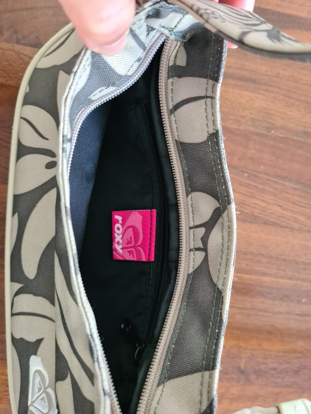 Roxy Sacs femmes: Roxy Täschchen – D'occasion à Thun par PiC 2