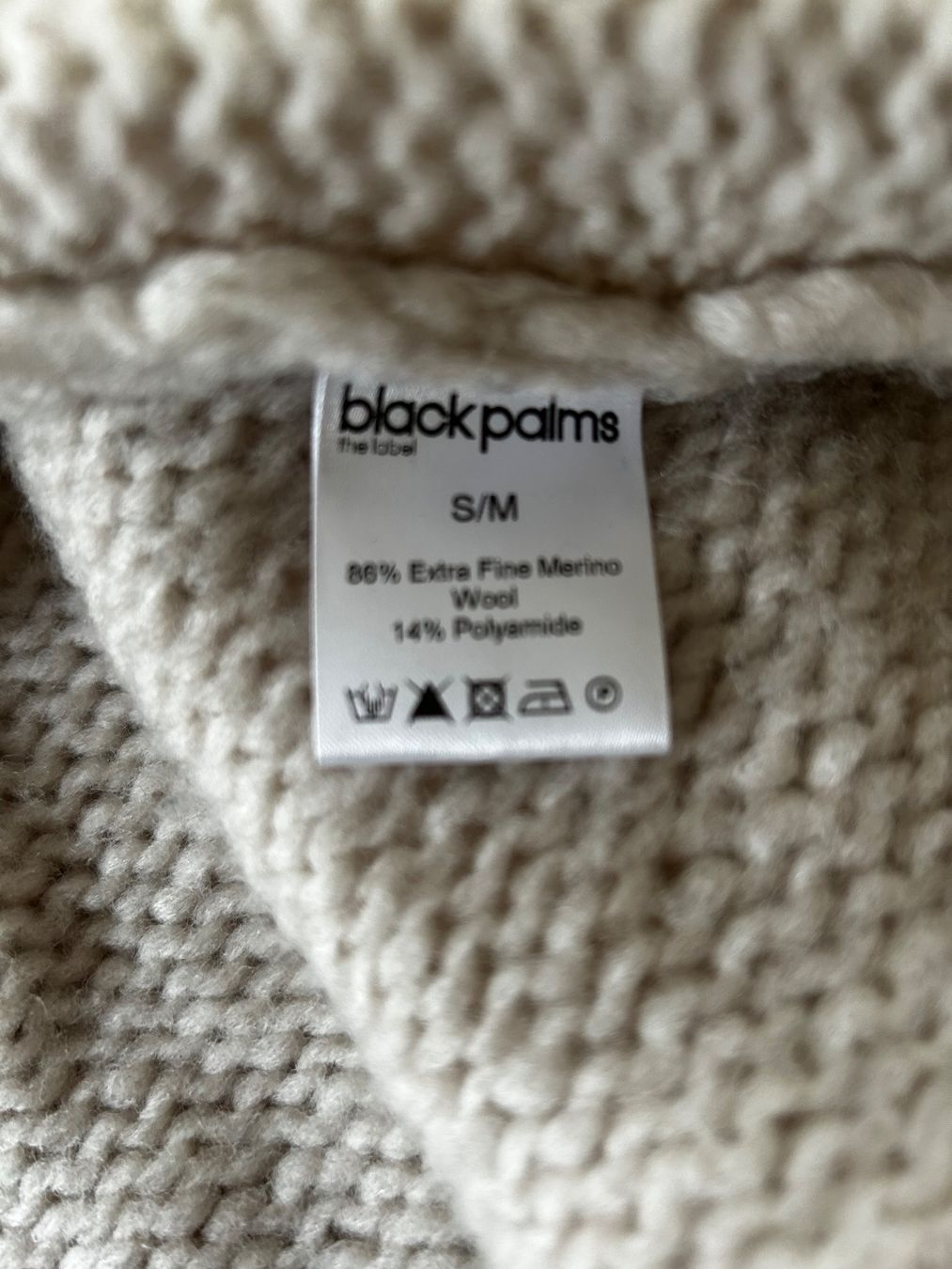 Pulls & Sweat-shirts: Pullover black palms beige Grösse S/M Merino Wolle Polyamid – D'occasion à Chur par lea_qg88 2
