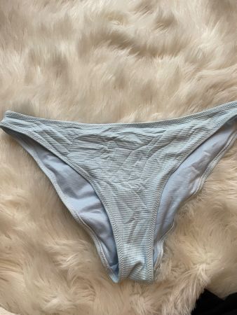 Helle Bikini Hose, Sommer Look, Grösse S