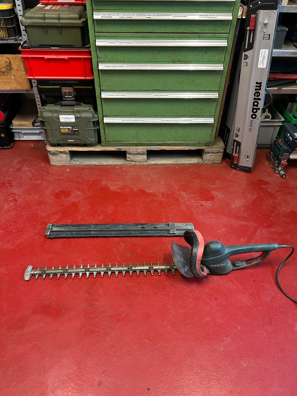 Metabo Alle Werkzeuge: Elektro Heckenschere Metabo HS 8875 – Gebraucht aus Witterswil von Michu2904 3