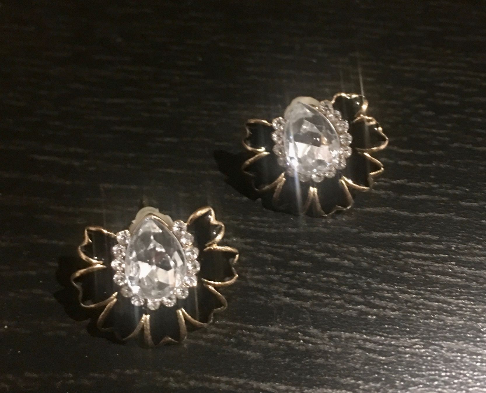 Ohrringe & -stecker: Elegante Blüten Ohrringe Ohrstecker – Neu und originalverpackt aus Basel von La_Campanella 2
