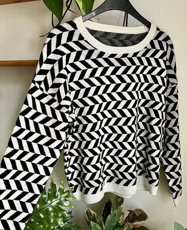 neuwertiger schwarz-weisser Pullover S/M