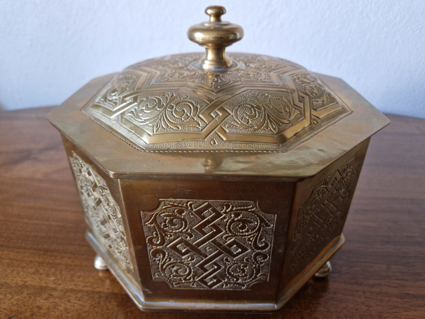Portagioie: Messing Schmuckdose/Schatulle – Usato da Bern venduto da Antikbatik