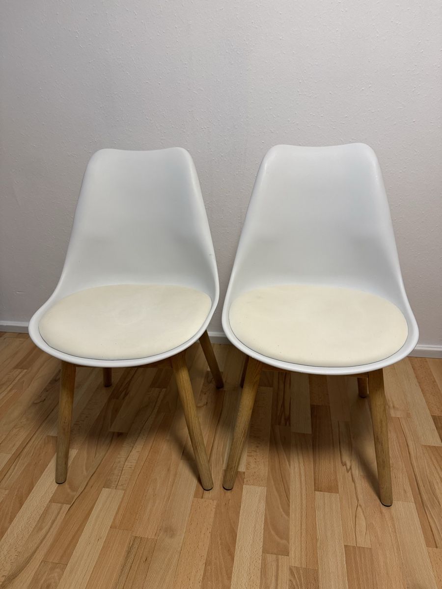 Stühle: Weiße Stühle  – Gebraucht aus Netstal von Oezi88