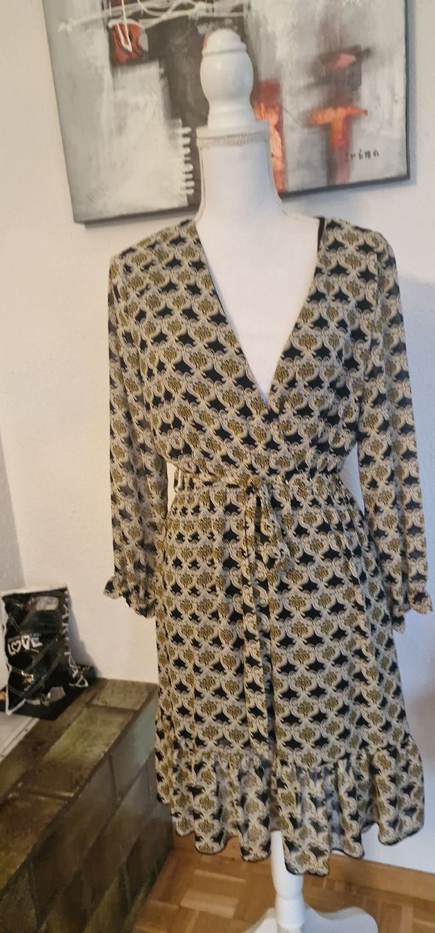 Kleider: Archie Love Kleid, Grösse 36 – Gebraucht aus St. Gallen von mania03