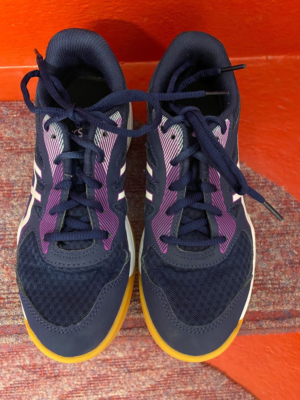 Asics Scarpe per ragazze: Hallenturnschuhe Gr. 36, Asics – Usato da Lotzwil venduto da kj78 1