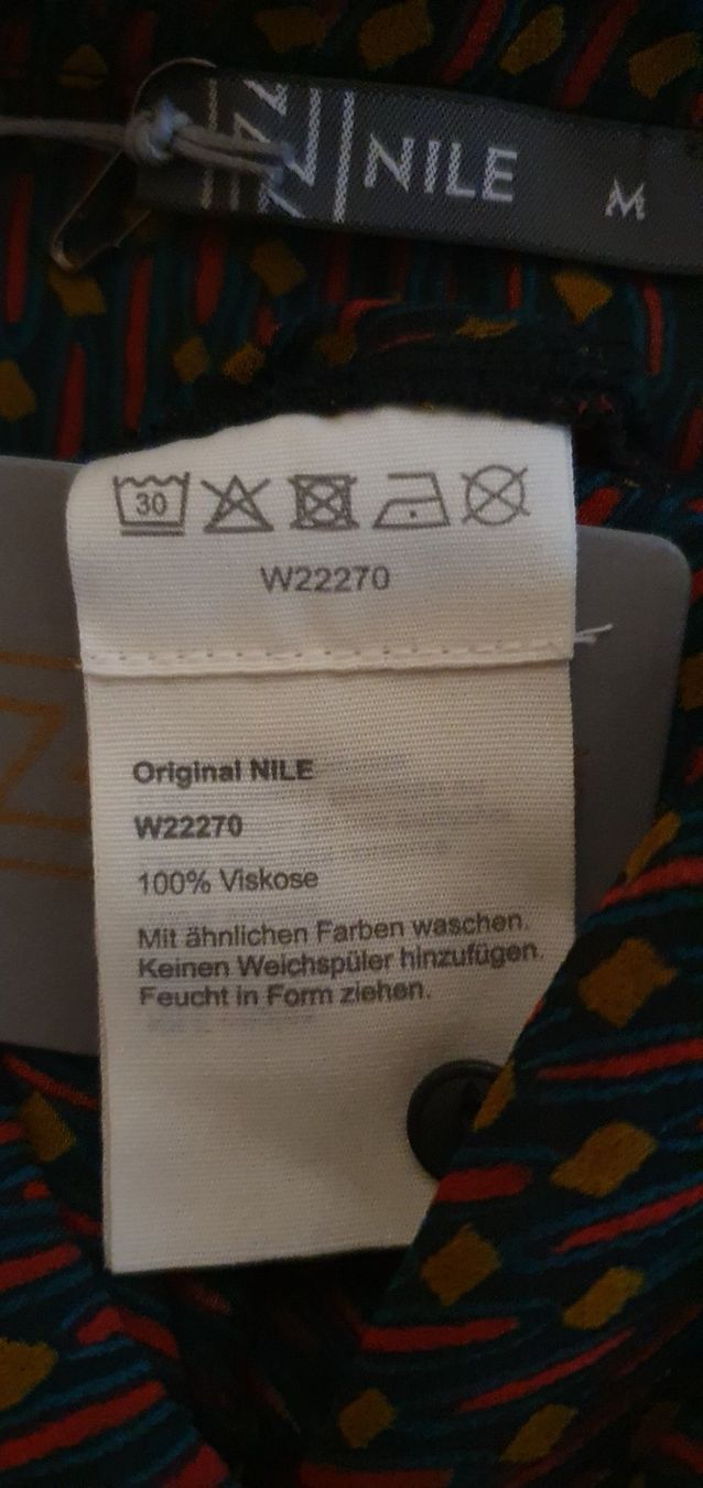 Nile Blusen: NILE Hemdbluse grM, 100%viscose, NEU – Neu und originalverpackt aus Niederbipp von blu_jw7r 7