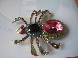 Extravagante  Spinnen Brosche mit Strass-Steinen!