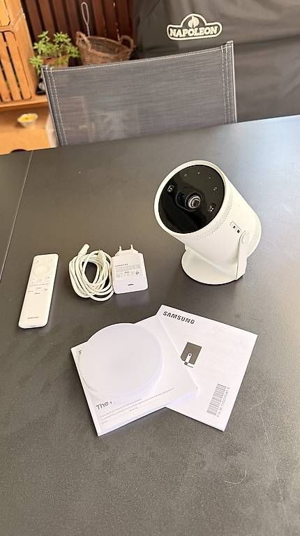 Samsung Vidéoprojecteurs: Samsung "The Freestyle" 2nd Generation – D'occasion à Rickenbach Sulz par roosfamily 1
