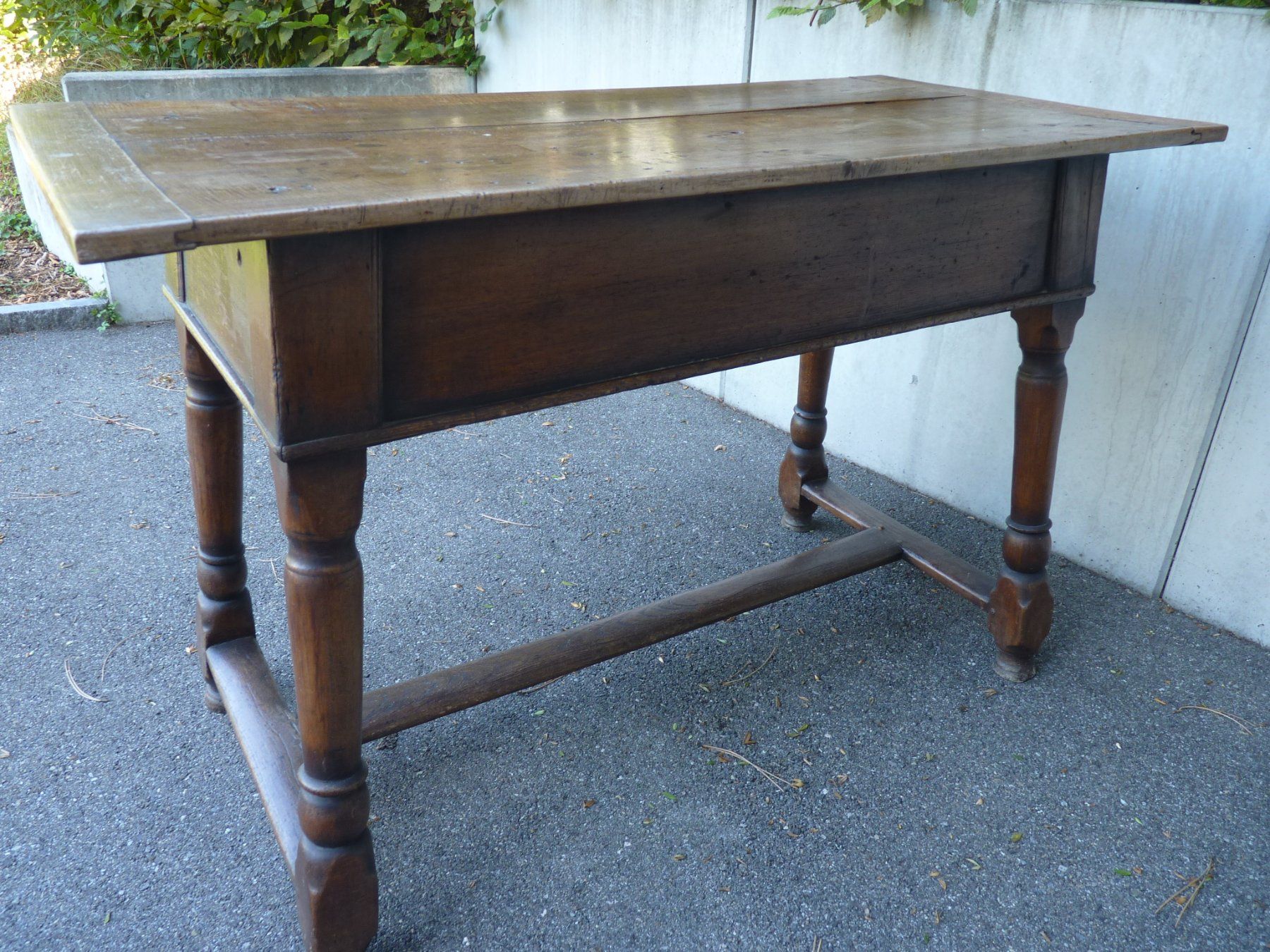 Eichholtz Tische: Antiker Uralter Eichenholztisch 118x75x55cm – Gebraucht aus Küsnacht ZH von zoliboli01 6