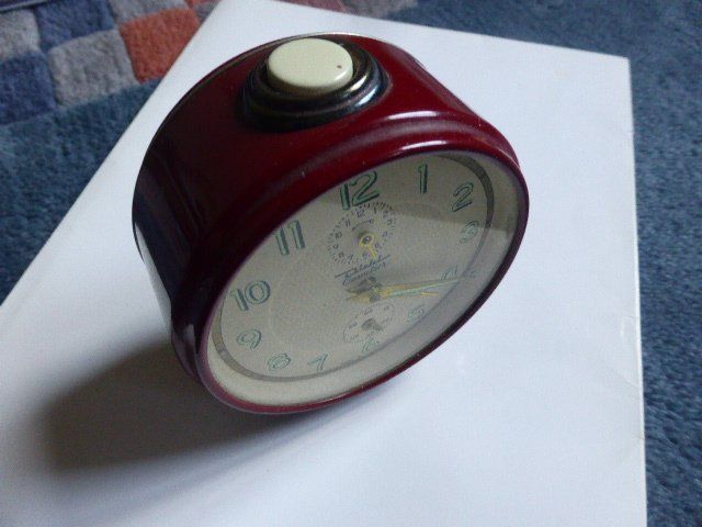 Junghans Sveglie: Junghans,Wecker,Diehl Cavalier,antik,Bordeaux,Metall,Messing – Usato da Lausen venduto da liesfisch 5