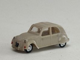 GB5- EKO Citroen Ente 2 CV  beige