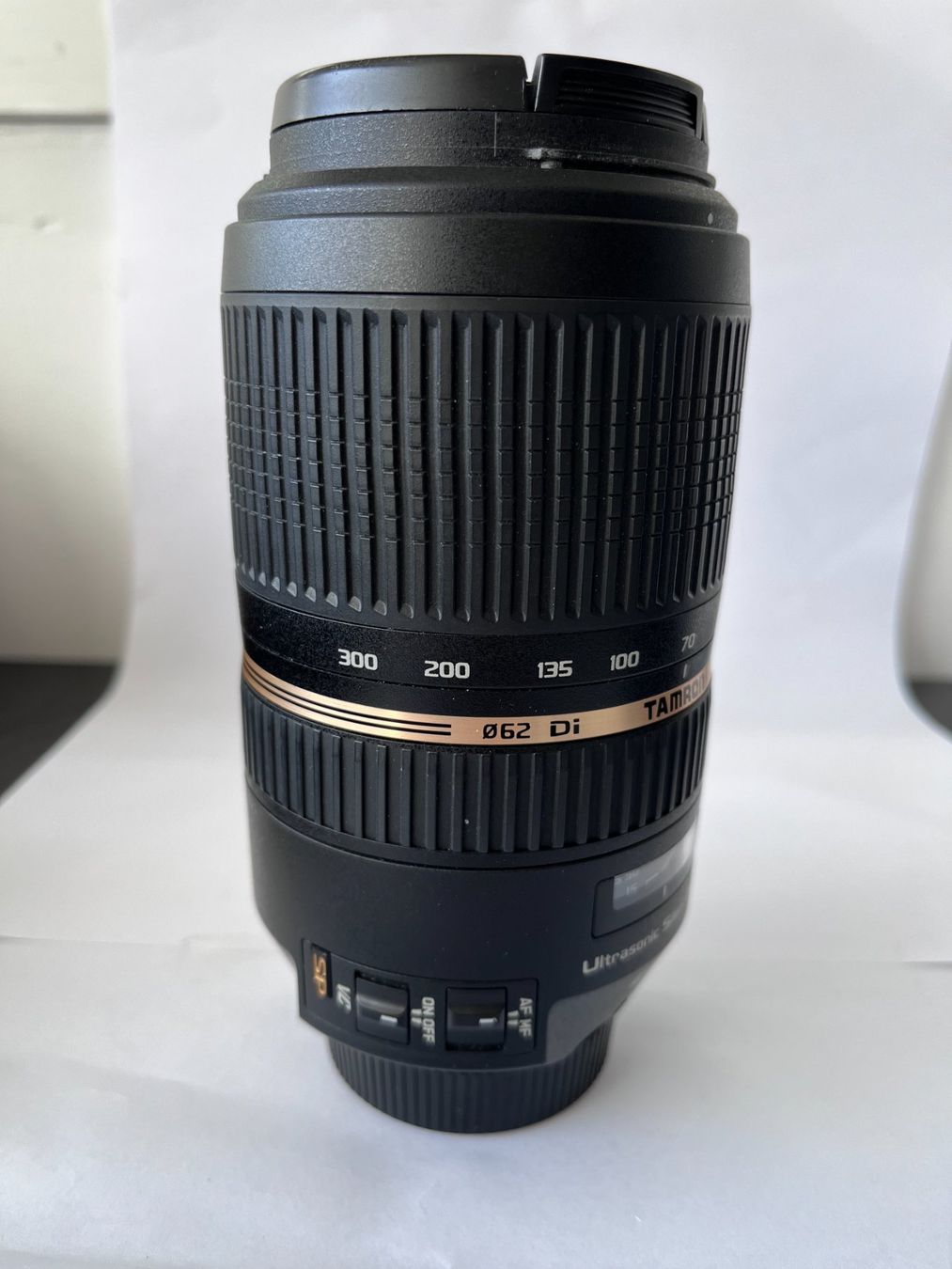 Tamron Obiettivi: Objectif Tamron 70-300mm zoom pour Nikon – Usato da Boudry venduto da martin8mum