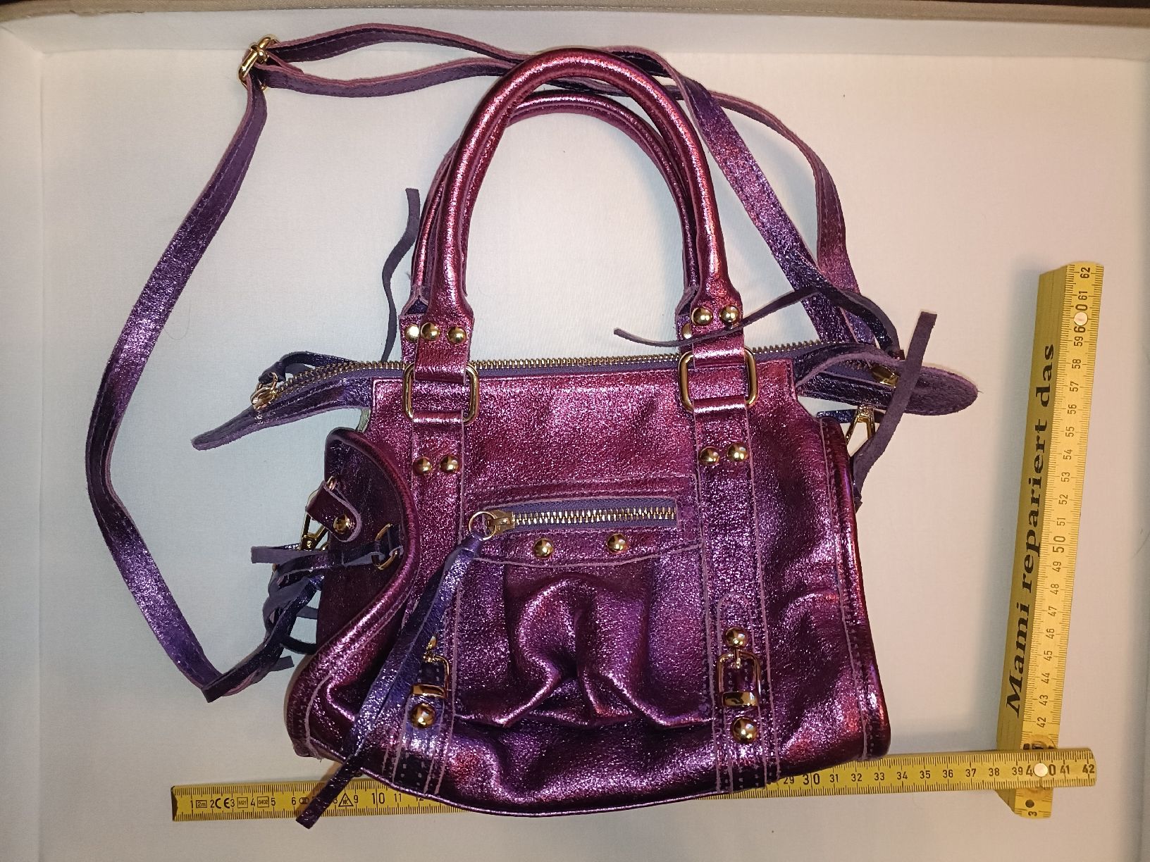 Sacs femmes: Ledertasche Metallic Pink/Violett – Neuf (Voir description) à Chur par ChabaNala
