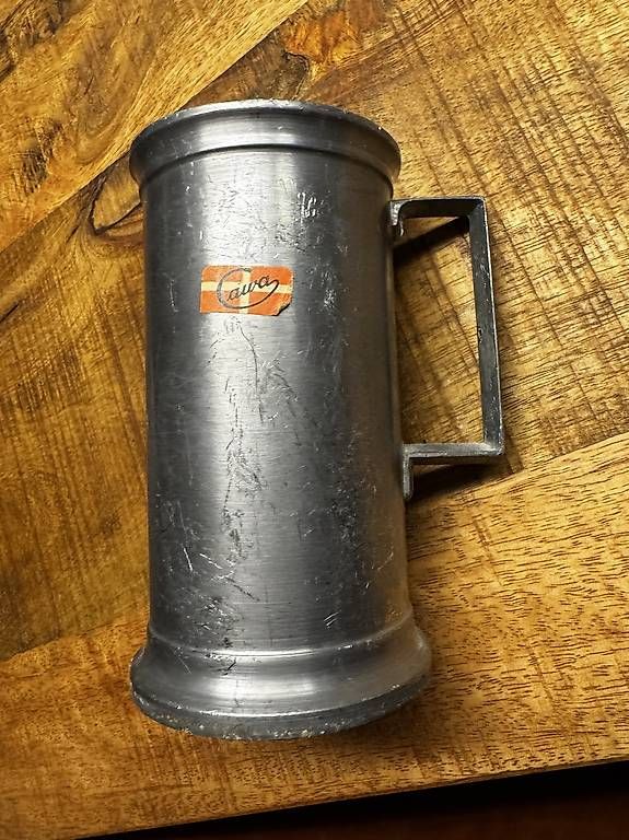 Tasses: Alte Becher  – D'occasion à Seuzach par Wolf936 4