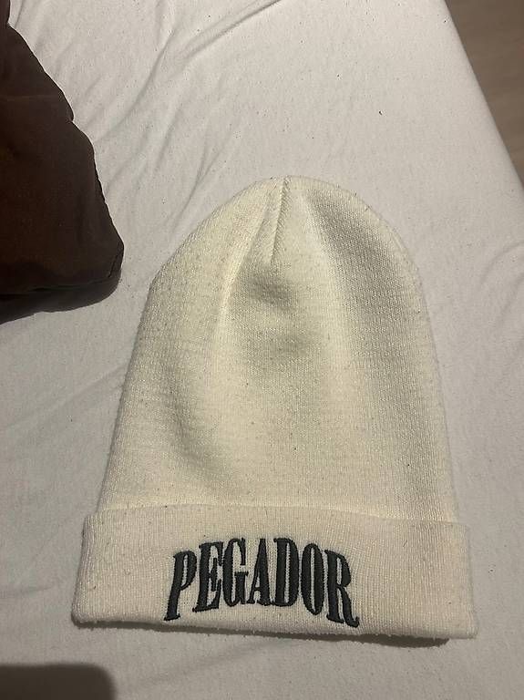 Copricapi, berretti & cappellini: Pegador Beanie – Usato da Uetendorf venduto da moulin-wuethrich
