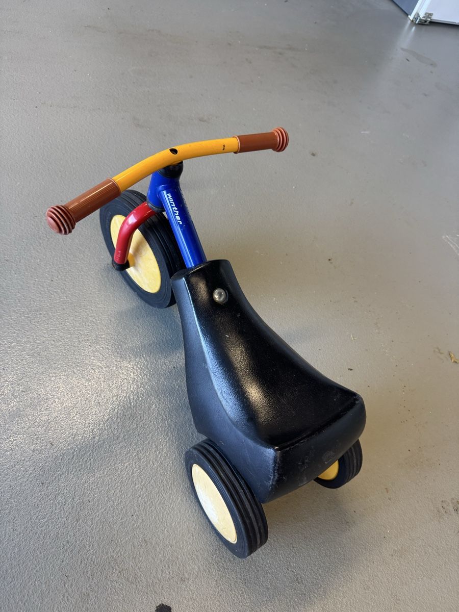 Veicoli per bambini: Laufevelo mit 3 Räder – Usato da Hittnau venduto da Betty88