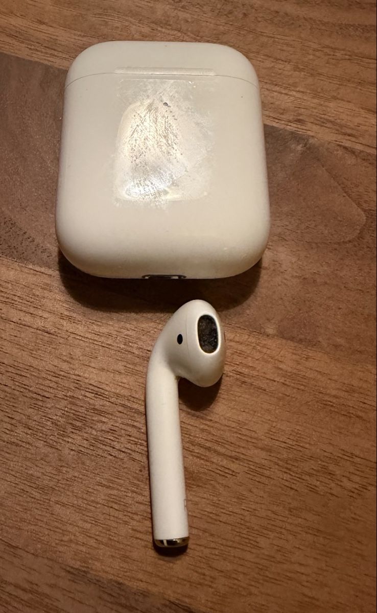 Apple Cuffie: Apple AirPods 2nd Generation – Usato da Thalwil venduto da onurco