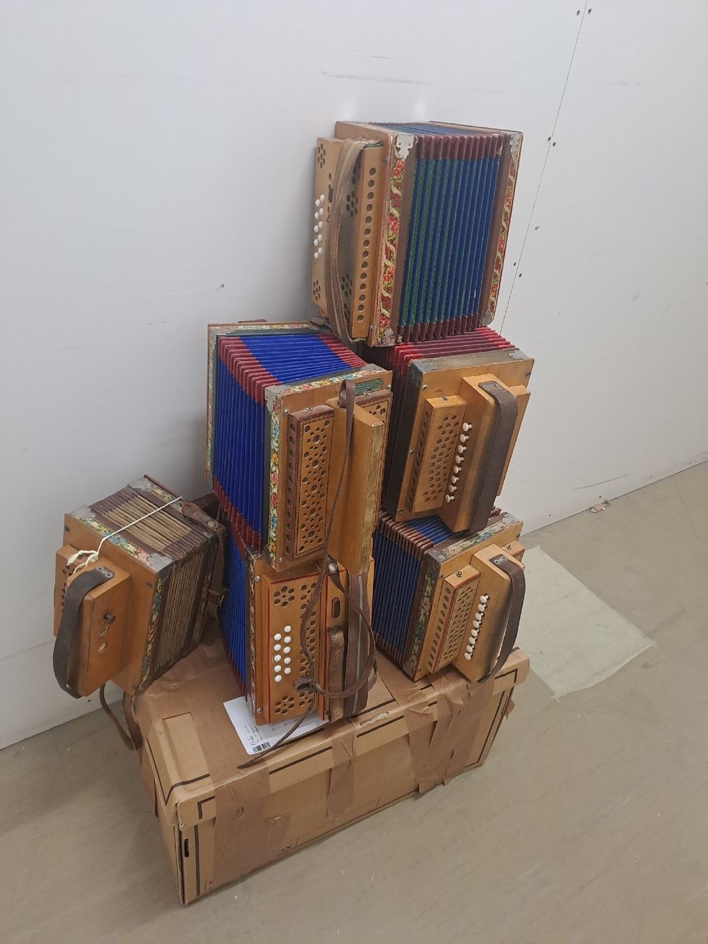 Musikinstrumente: 6 schwyzerorgeli  – Gebraucht aus Villeneuve von BibiVintage 3