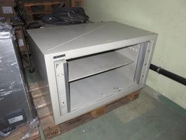 grosser Unterbau-Tresor mit 2 Schlüssel
