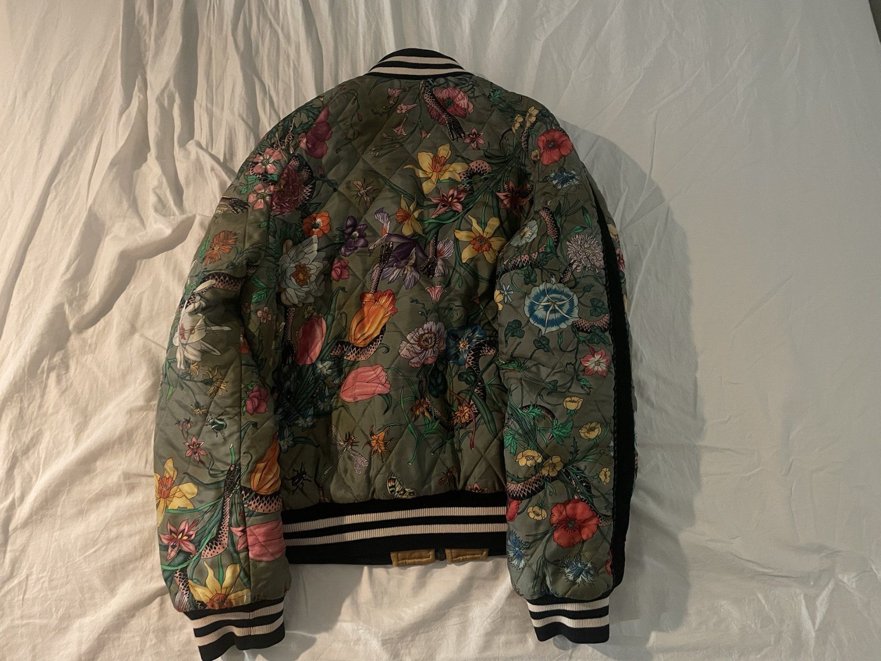 Gucci Jacken: Gucci Bomberjacke Floral Grösse S – Gebraucht aus Basel von yag2ru 3